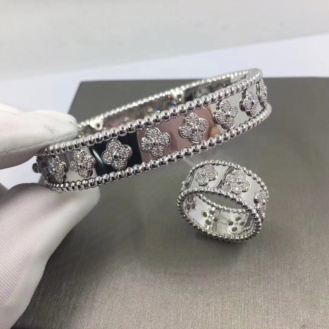 Perlée clovers bracelet | Top Brand 18K Gold Jewelry Replica Cartier ...