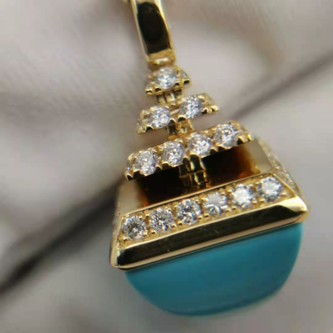 18 Karat Marli CLEO REV MINI Diamond Pendant Necklace