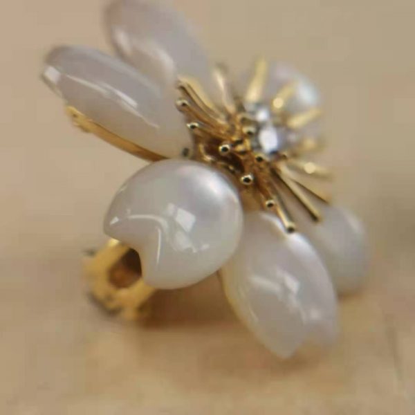 18K Gold Van Cleef Rose de Noël earrings