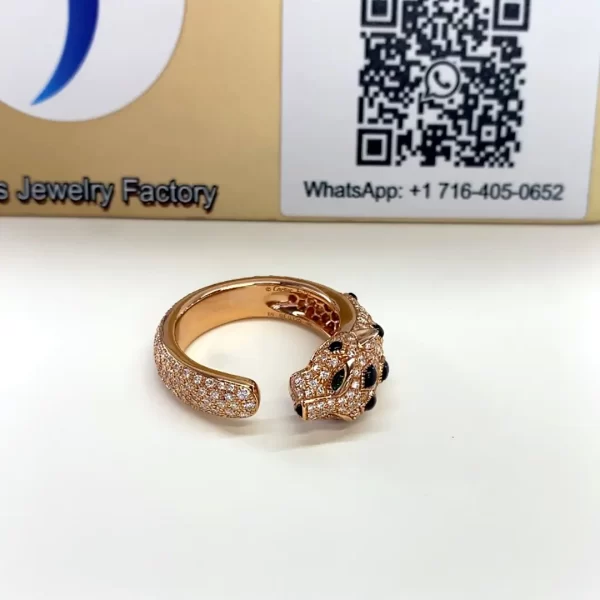 Panthère de Cartier ring fake