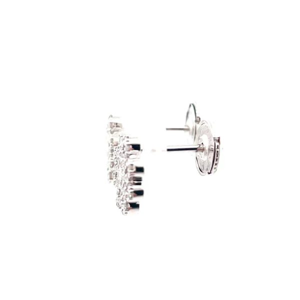 Sparkly 18kt white gold stud earrings