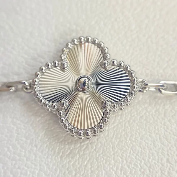 vintage alhambra bracelet 5 motifs guilloche copy