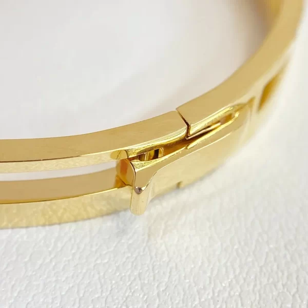 Move Romane Bangle dupe