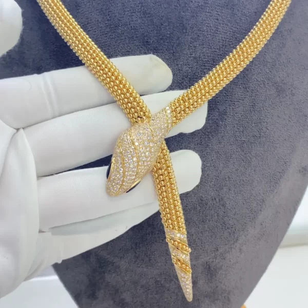 Replica Bvlgari 18K yellow gold Serpenti Necklace dupe